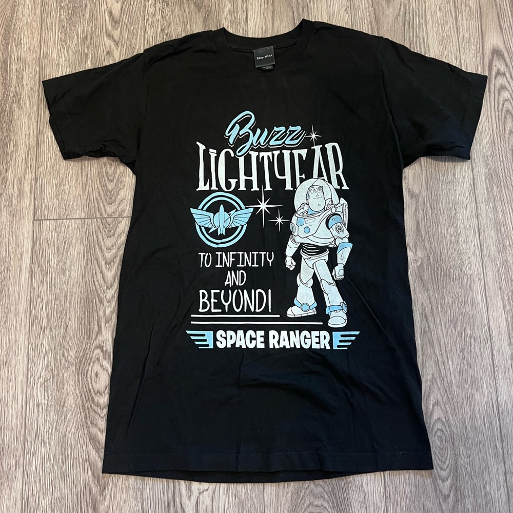 Disney Pixar Buzz Lightyear Medium Shirt